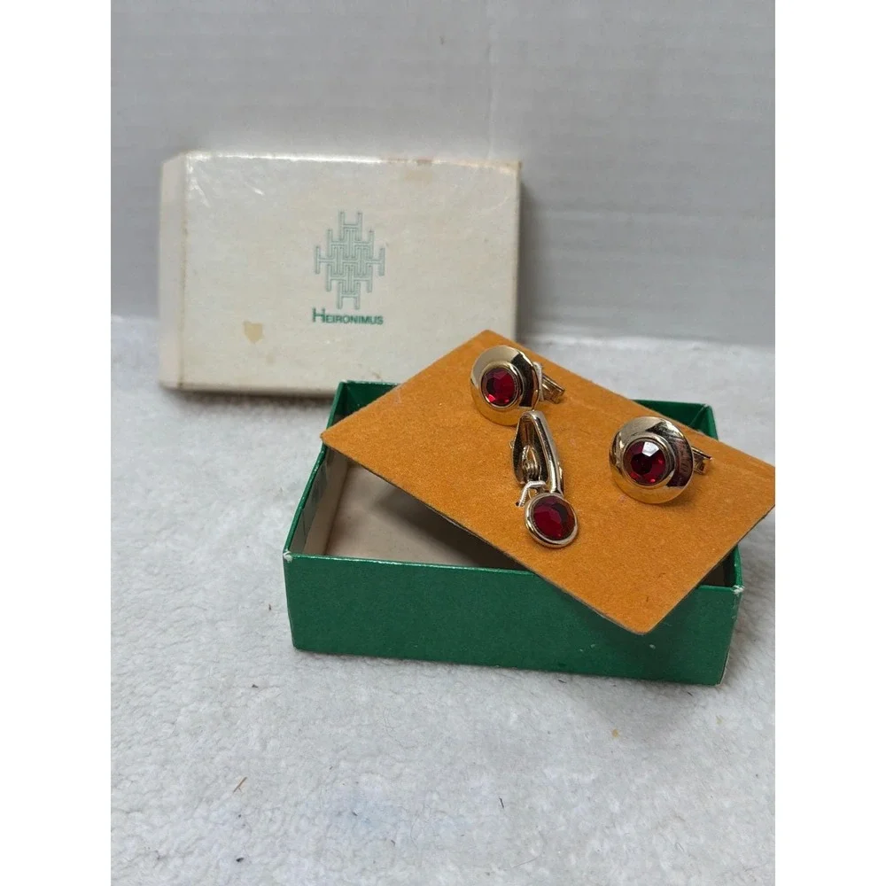 NOS VTG Heronimus 70's Gold Tone Faceted Ruby Red Gemstone Cufflinks Tie Clip‎
